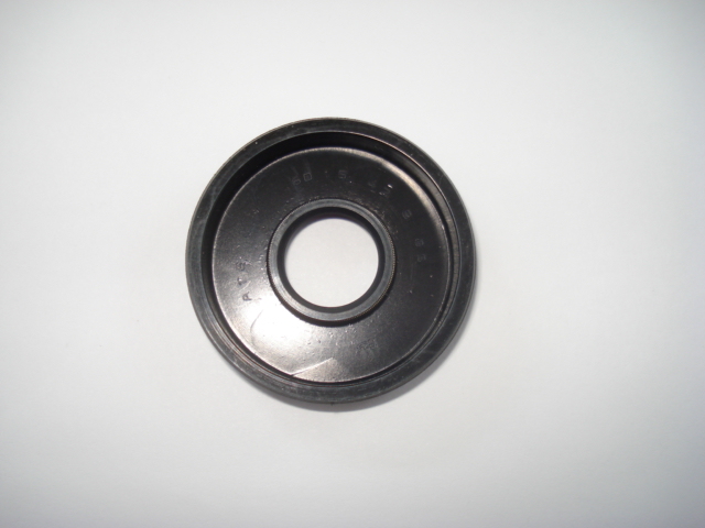 Oil Seal Yamaha Outboard Motor 2B